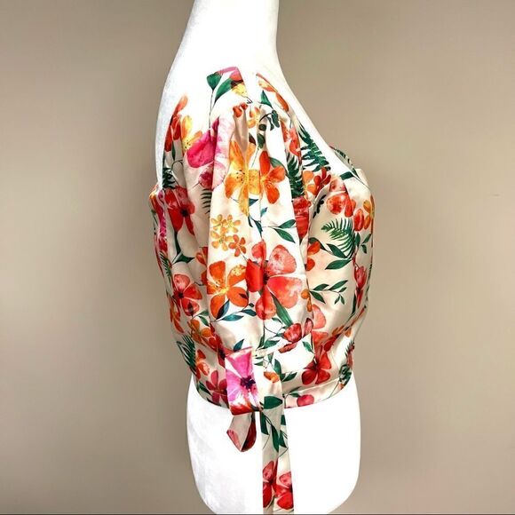 COPY - Honey Punch flower print cropped top. Size Med - Picture 6 of 9